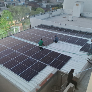 Soalr-panel-installation